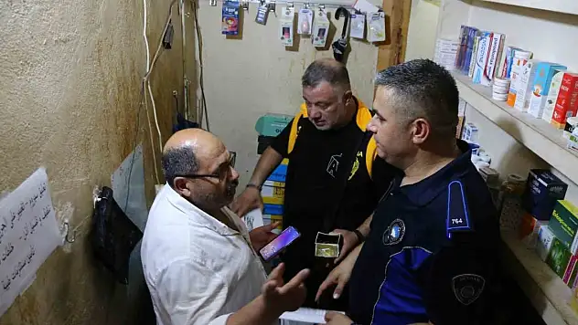 Ayakkabı dükkanında ilaç satışına polis engeli