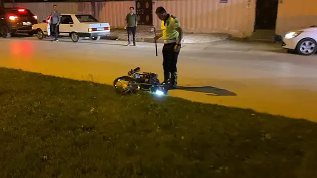 Dur ihtarına uymadı, motosikleti bırakıp kaçtı