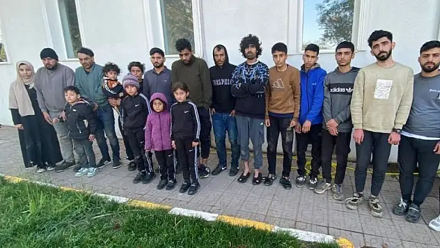 Yunanistan sınırında 19 düzensiz göçmen yakalandı