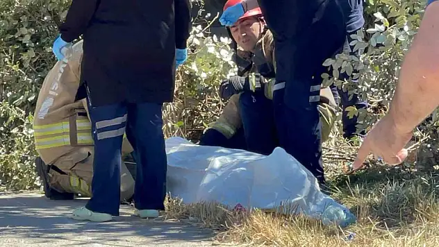 Kaldırımda yürüyen yaya ezildi!