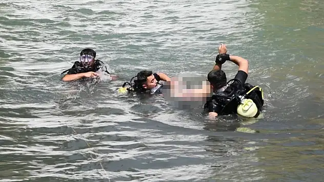 Serinlemek için girdiği şelalede hayatını kaybetti