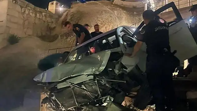 Fren yerine gaza basınca otelin bahçesine uçtu