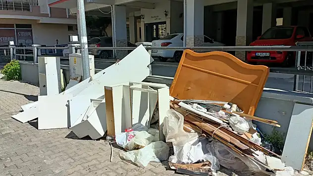 Mimar, moloz tartışmasında komşusunu öldürdü