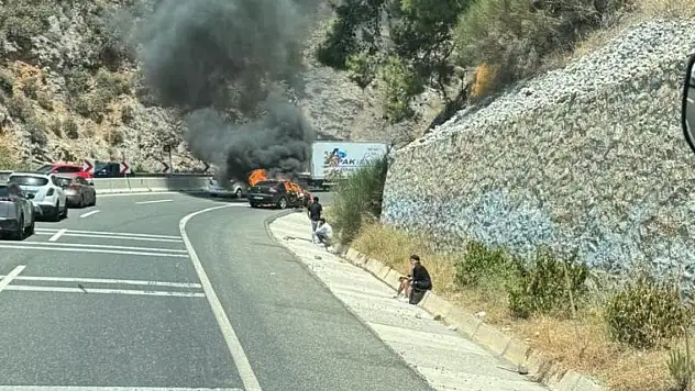 Seyir halindeyken cayır cayır yandı