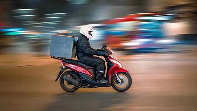 Motokurye gelirlerine, garsonların bahşişine vergi muafiyeti