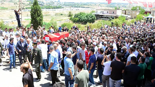 Pençe-Kilit şehidi, son yolculuğuna uğurlandı