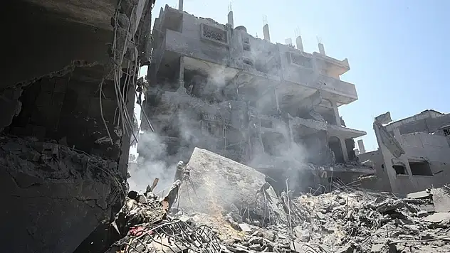 İsrail'in Gazze'de 2 evi daha hedef aldı