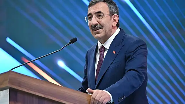 Cumhurbaşkanı Yardımcısı Yılmaz, Cezayir Başbakanı Arbavi ile görüştü