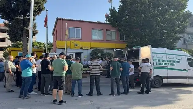 Denizli'de kalp krizi geçiren postane müdürü son yolculuğuna uğurlandı