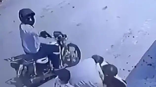 Dede torunlarının gözü önünde vuruldu