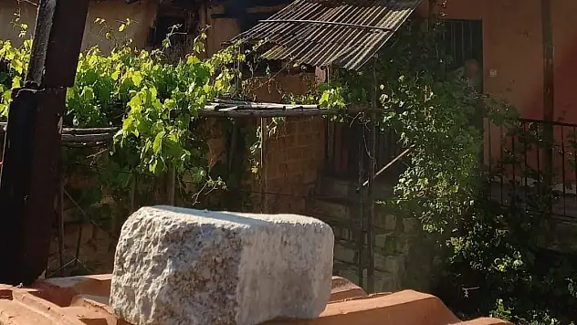 Evinde çıkan yangında hayatını kaybetti