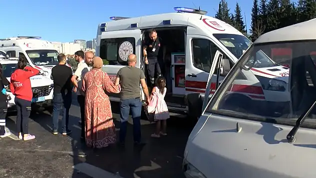 TEM Otoyolu'nda TIR dehşeti... 10 aracın karıştığı zincirleme kazada 5 yaralı var