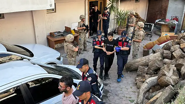 Sakarya'da göçmen kaçakçılarına operasyon 21 gözaltı