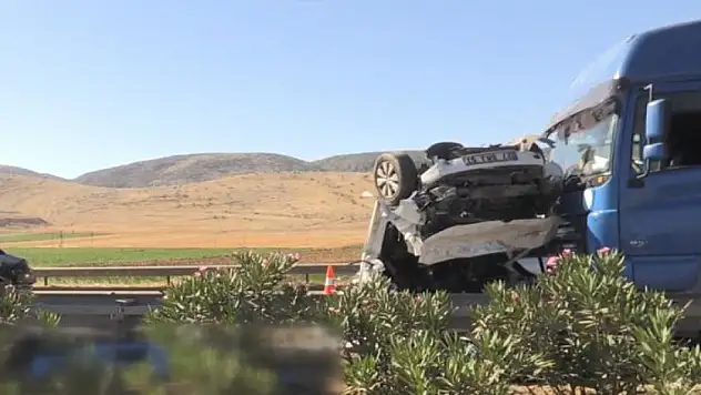 TAG Otoyolu'nda zincirleme kazada 3 kişi öldü, 1 kişi yaralandı