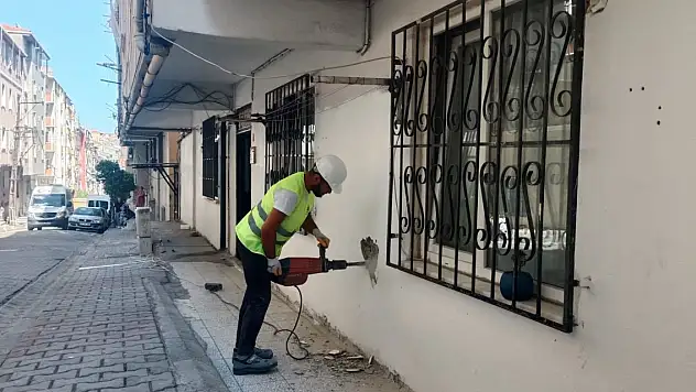 İstanbul Bahçelievler'de kısmen çöken binanın çevresindeki 3 binanın kaçak katları olduğu ortaya çıktı