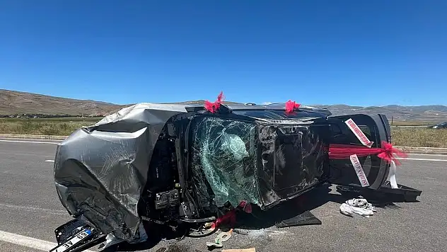 Bayburt'ta gelin arabası ile traktör çarpıştı: 7 yaralı