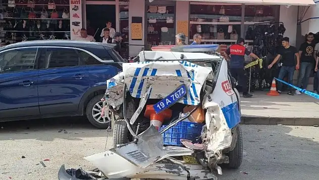Çorum'da zincirleme kaza: 2'si polis, 3 kişi yaralandı