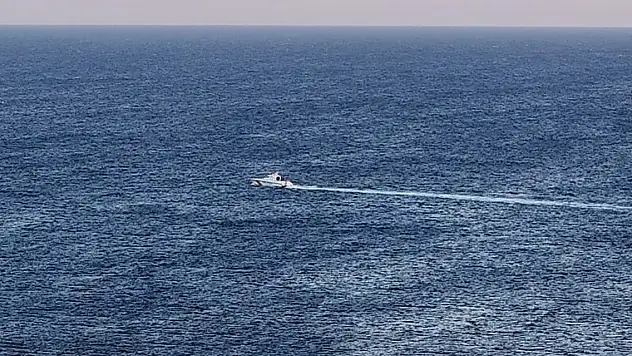 Serinlemek için girdiği denizde kayboldu