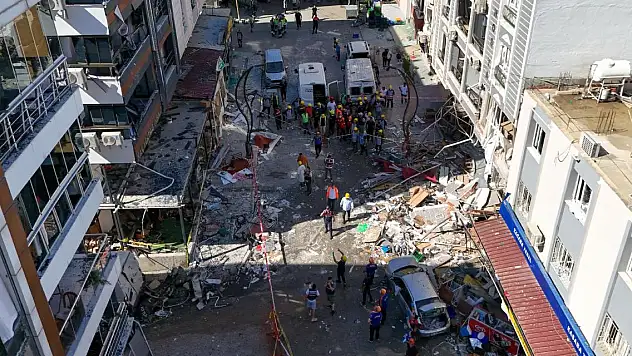 İzmir'deki patlamayla ilgili soruşturma başlatıldı