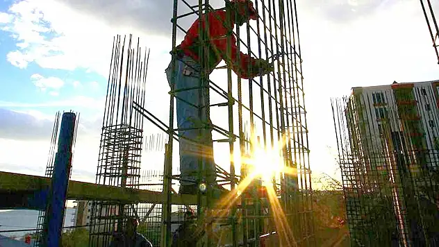 İşsizliğe Çözüm: Akredite Göçmen İşçi Vizesi