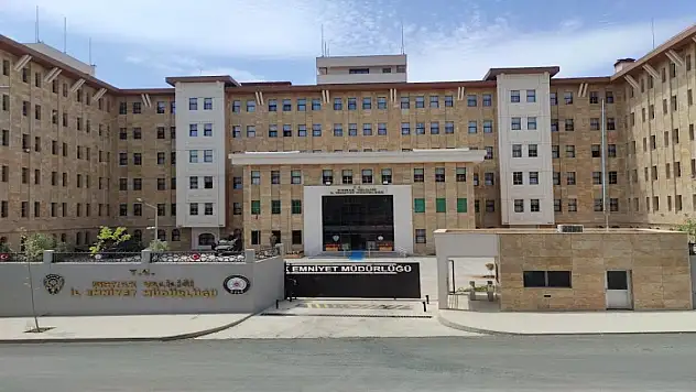 3 PKK'lı terörist teslim oldu