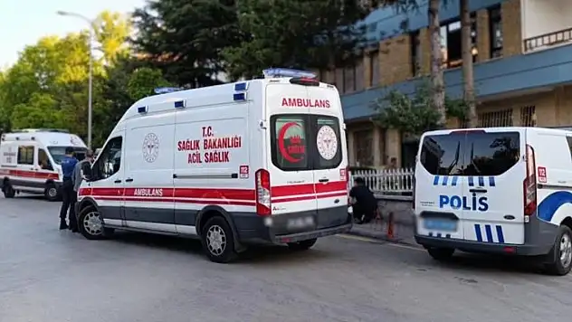 Kan donduran olay: 2 çocuğunu katledip yaşamına son verdi