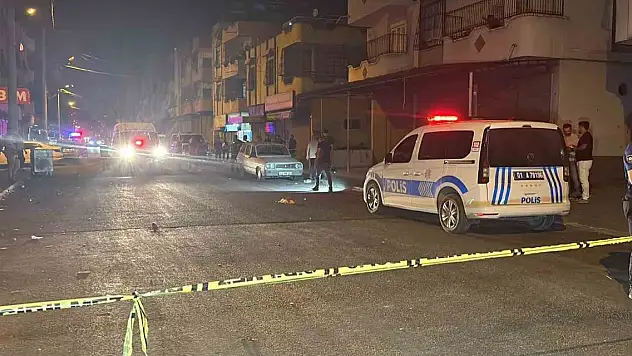 Adana'da silahlı kavganın ortasında kalan bir kişi hayatını kaybetti