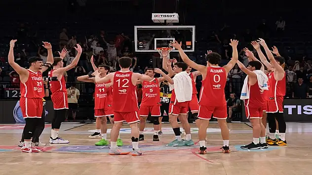 İspanya'yı eleyen U17 Milli Takımı yarı finalde