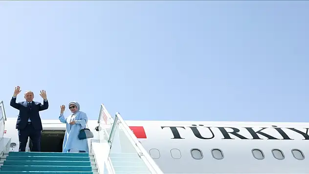 Cumhurbaşkanı Erdoğan, Türkiye-Hollanda futbol maçını izlemek üzere Almanya'ya gitti