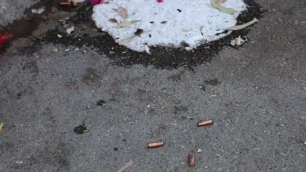 Adana'da kalaşnikoflu kavga: 1 ölü, 1 yaralı