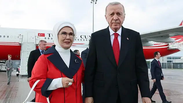 Cumhurbaşkanı Erdoğan, Türkiye-Hollanda futbol maçını izlemek üzere Berlin'e geldi