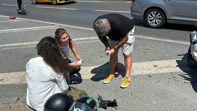 Krizi nedeniyle motosikletten düştü: Otobüsün altında kalmaktan son anda kurtuldu