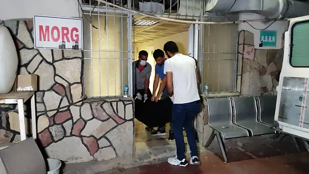 Arkadaşların parktaki kavgasında kan aktı: 1 ölü