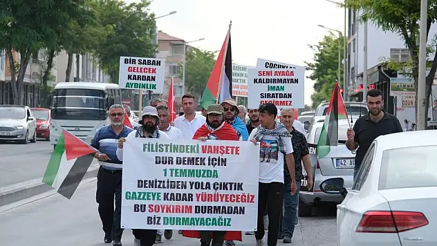Gazze için Denizli'den Hatay'a yürüyen 7 kişi Karapınar'a ulaştı