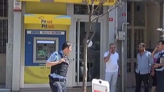 Eyüp'te silahlı PTT soygunu