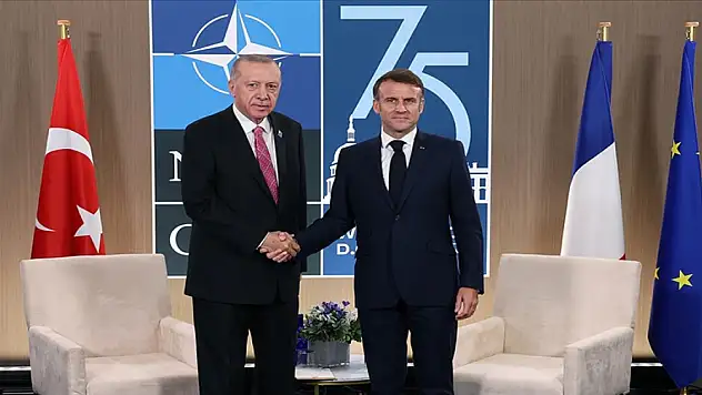 Cumhurbaşkanı Erdoğan, Fransa Cumhurbaşkanı Macron ile görüştü