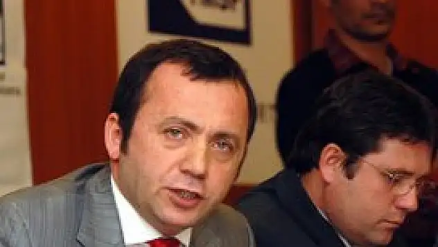 Çalık'a memuriyetten ihraç