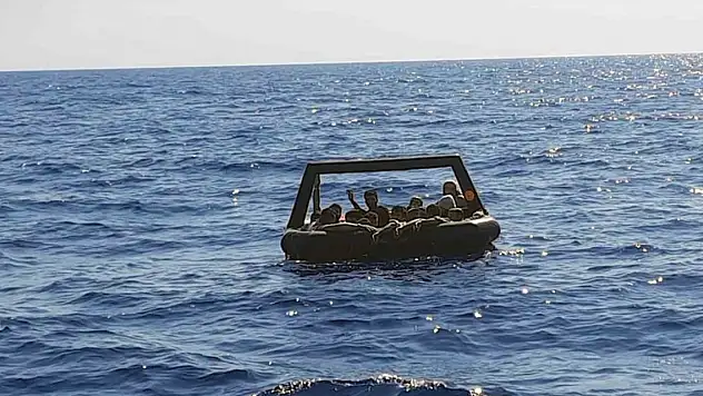 Yunanistan, 2 can salı içinde 26 düzensiz göçmeni Türk karasularına itti