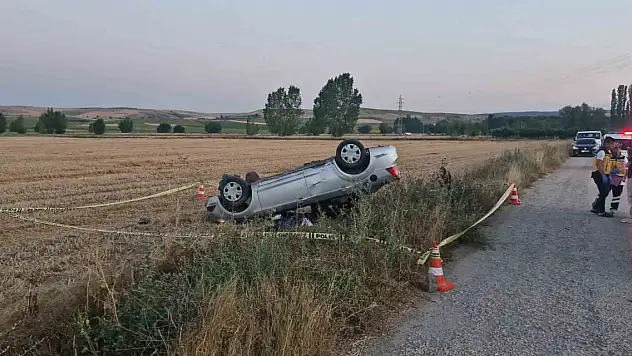 Kontrolden çıkan araç tarlaya uçtu: 1 ölü, 3 yaralı