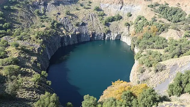 Yeryüzünde insan eliyle kazılmış en derin yer!