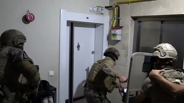 Mersin merkezli FETÖ operasyonunda 12 zanlı yakalandı