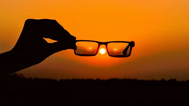 Polarize Güneş Gözlüğü Nedir? Nasıl Anlaşılır?