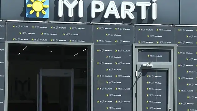 Aylin Cesur İyi Parti'den istifa etti