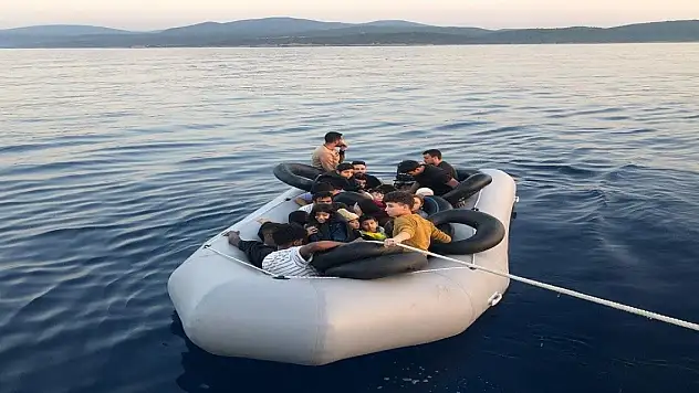 Yunanistan unsurları itti, Sahil Güvenlik kurtardı