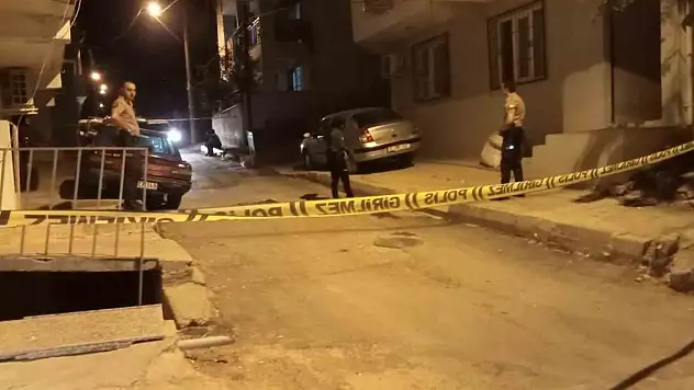 İzmir'de silahı saldırı: Motosikletiyle geldi, tabancayla vurup kaçtı