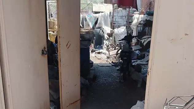 Yalnız yaşadığı evinde ölü bulundu