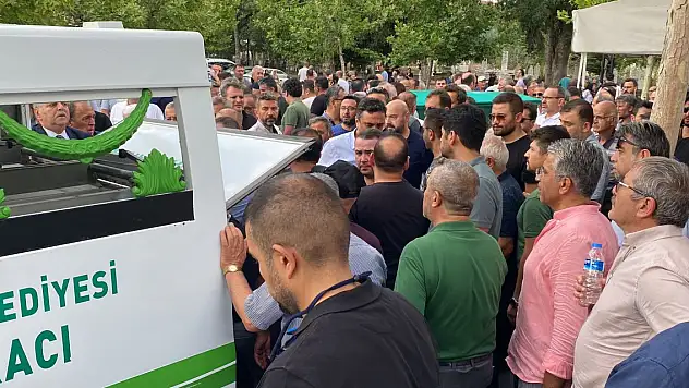 Bürosunda başından vurulmuş halde bulunan avukat, toprağa verildi