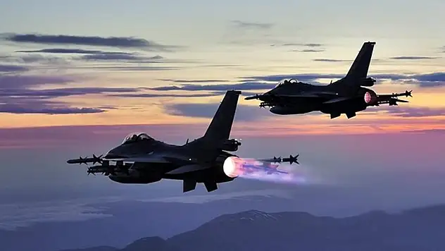 Irak'ın kuzeyine düzenlenen hava harekatında 25 hedef imha edildi