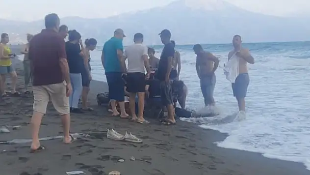 Hatay'da denize giren 2 kişi boğuldu