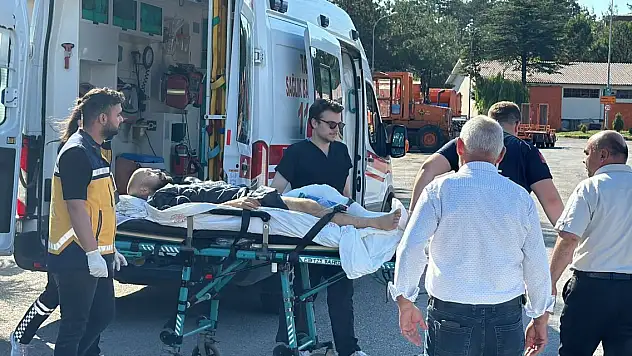 Motorlu testere bacağını kopardı